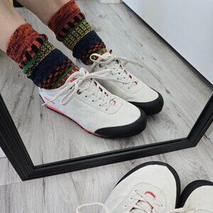 evolv | white canvas sporty Gorpcore low-top sneakers | WMS 8.5